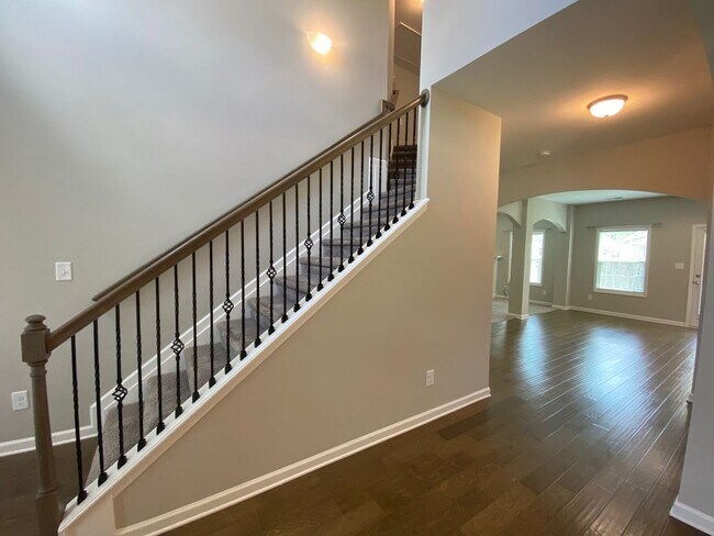 Building Photo - 216 Wild Azalea Dr