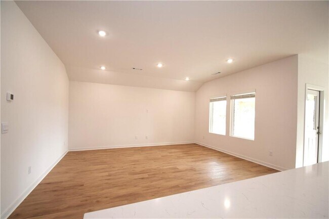 Building Photo - 373 Florida Ave