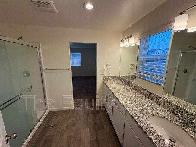 Building Photo - 1946 E School Ave