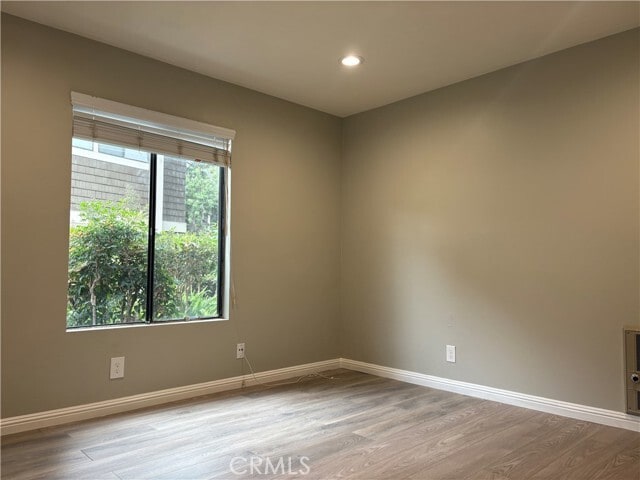 Building Photo - 21 Streamwood