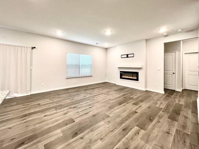 Building Photo - 473 Park Vista Dr