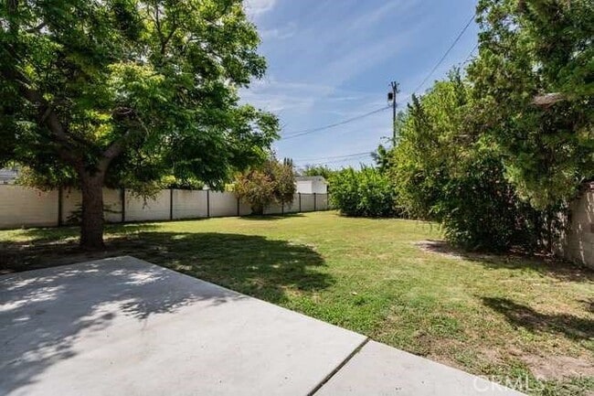 Building Photo - 6575 Cleomoore Ave