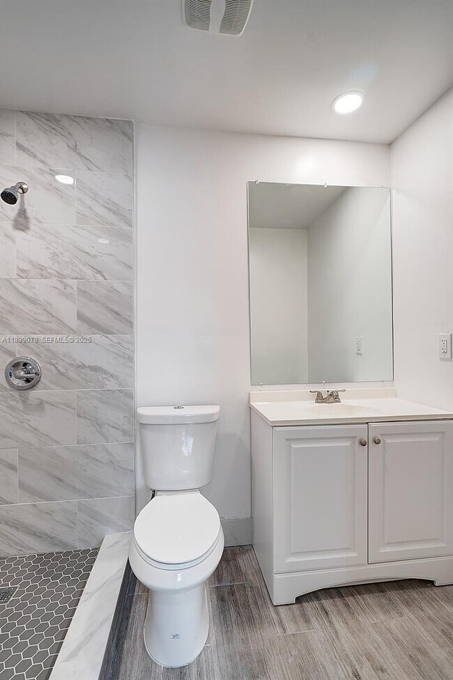 Building Photo - 10131 NW 35th St