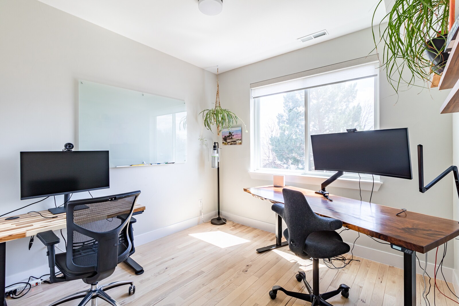 Note: the smaller monitor on the left is no longer available for use. - 4014 Tejon St