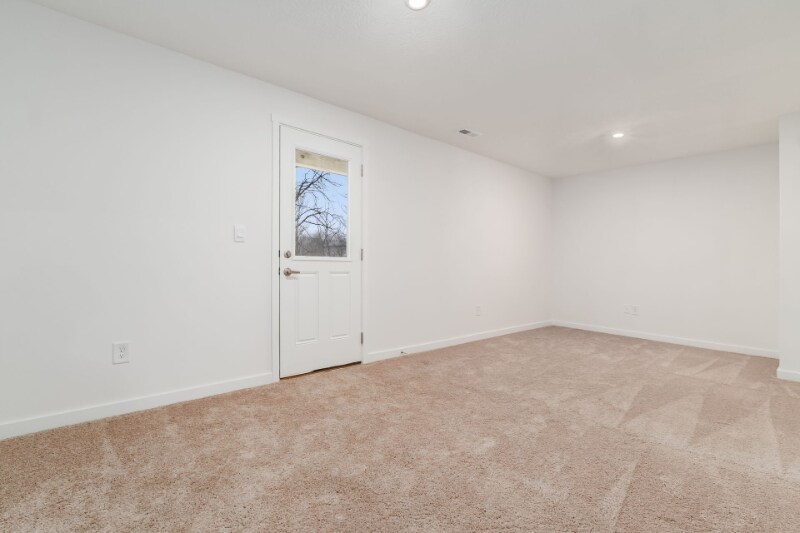 Building Photo - 118 Dusky Willow Dr