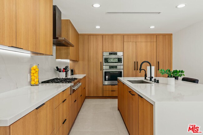 Building Photo - 17045 Otsego St