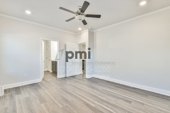 Building Photo - 247 Magnolia Villas Dr