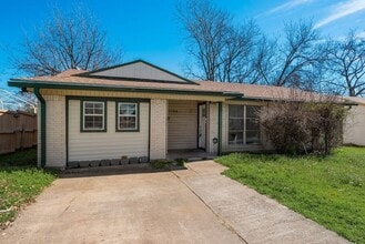 Building Photo - 7704 Woodspan Dr
