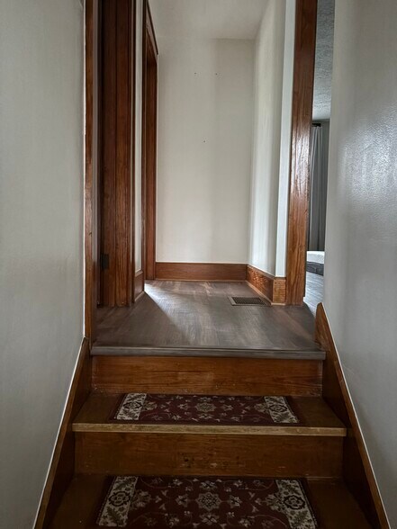 Upstairs - 224 Woodside Ave NE