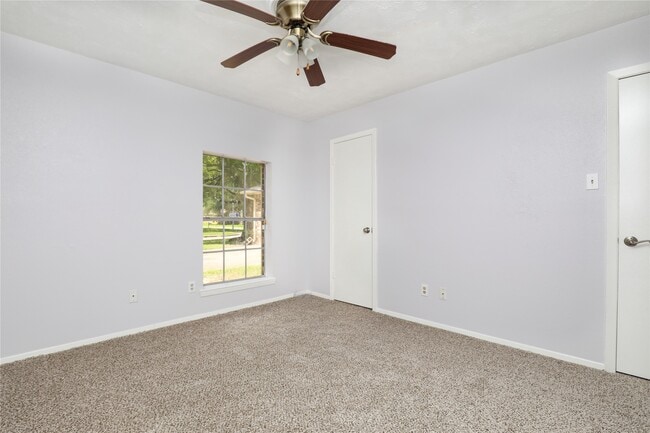 Building Photo - 2703 Heritage Colony Dr