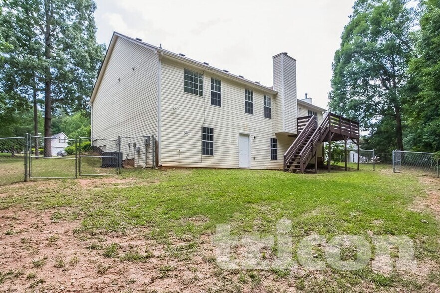 Building Photo - 450 Alcovy Way