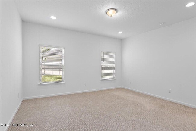 Building Photo - 107 Crew Ct