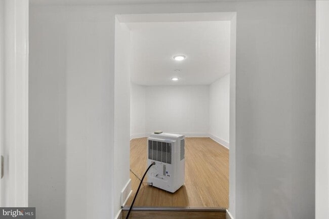 Building Photo - 912 Ellsworth St