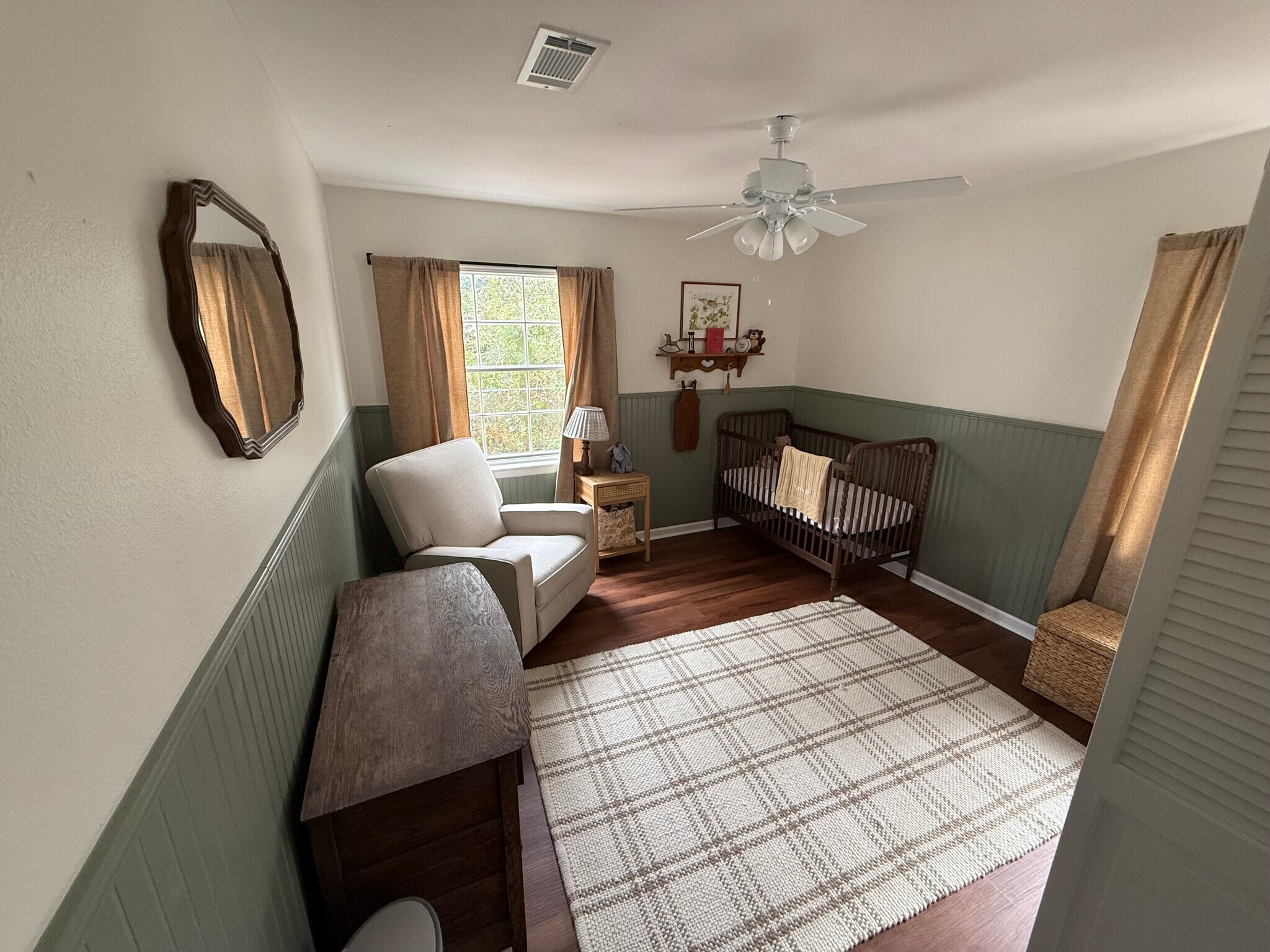Guest bedroom - 9446 High Point Rd