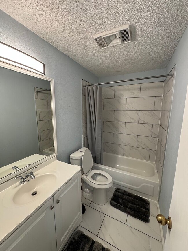 Building Photo - 4515 W Princeton Pl