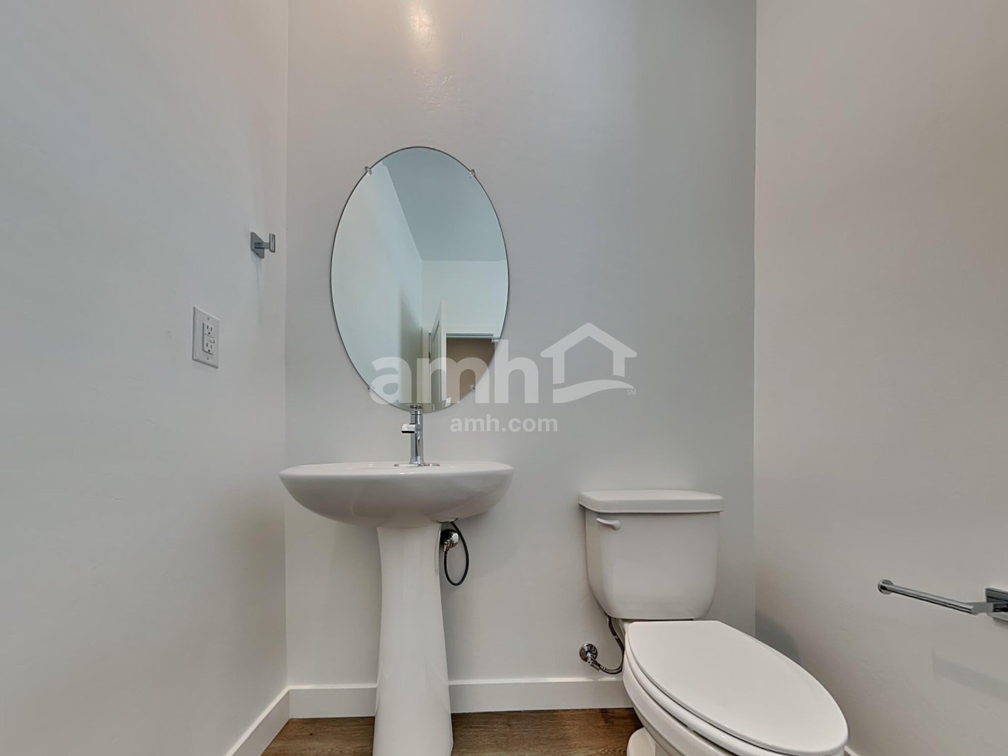 Building Photo - 9620 E Friedel Dr