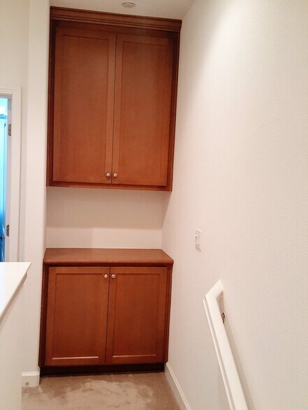 Building Photo - 936 Fontana Terrace