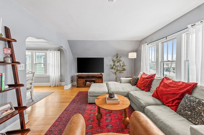 Building Photo - 4518 N Woodburn St