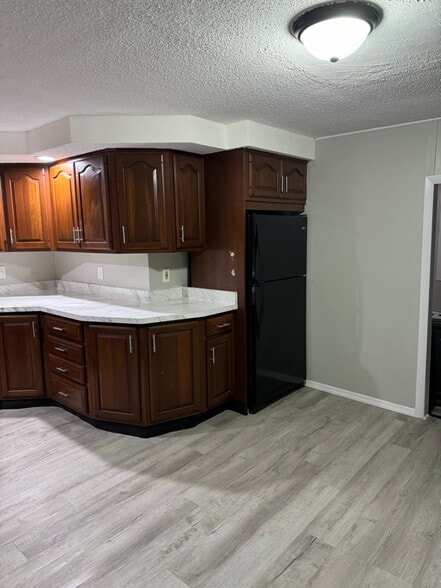 Building Photo - 222 High St