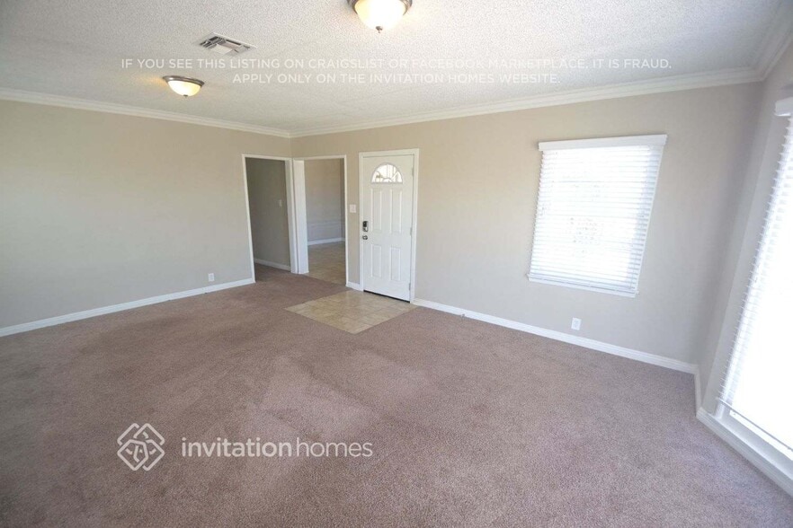 Building Photo - 836 W 109th Pl