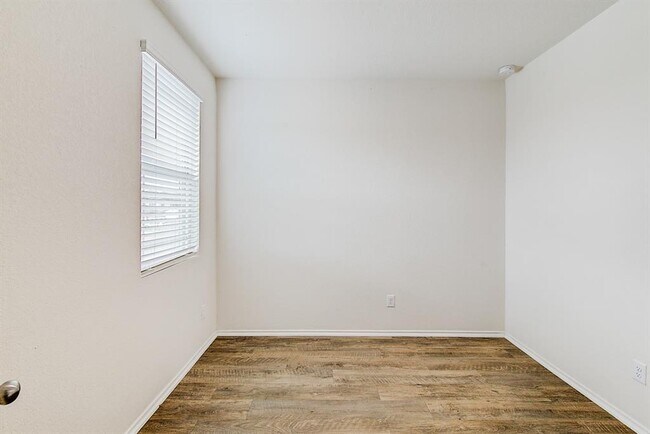 Building Photo - 14316 BROADLEAF CT