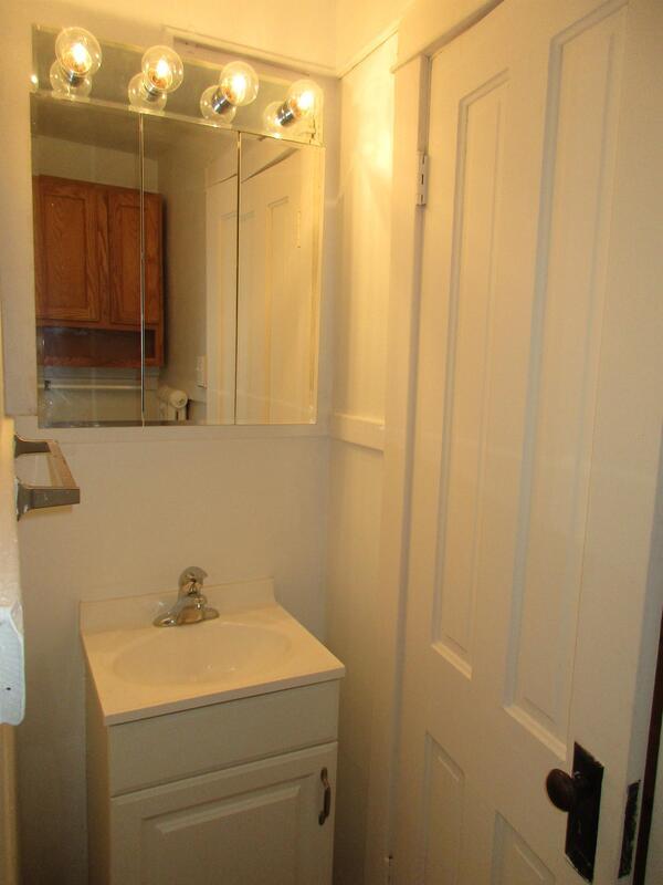 Building Photo - 121 E Gorham St