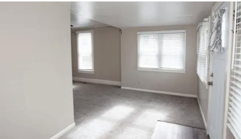 Building Photo - 208 Lincoln St