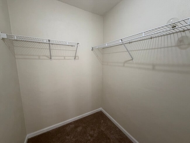 Building Photo - Long Point