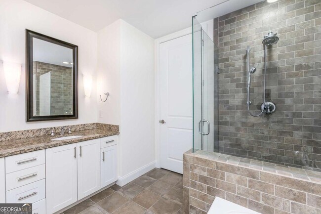 Building Photo - 270 17th St NW