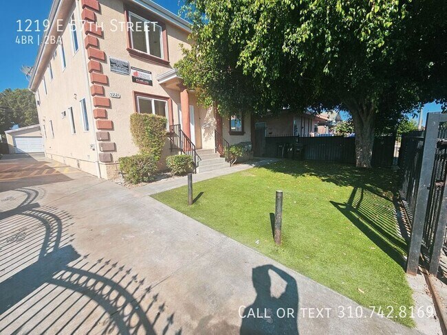 Building Photo - 1219 E 57th St