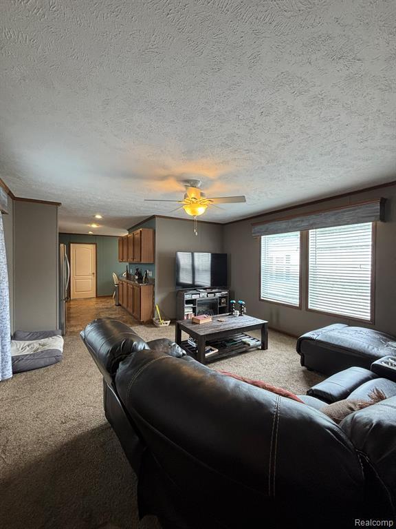 Building Photo - 220 Pheasant Ln