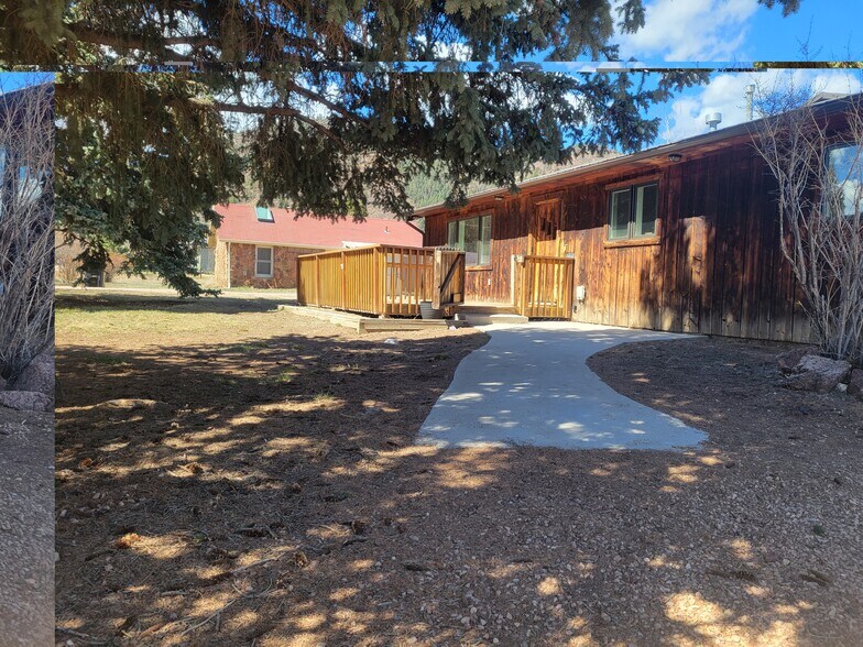 Building Photo - 84 S Valley Rd