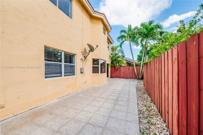 Building Photo - 4668 SW 153rd Ct