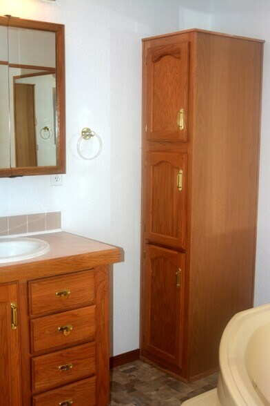 Building Photo - 4212 E 29th St