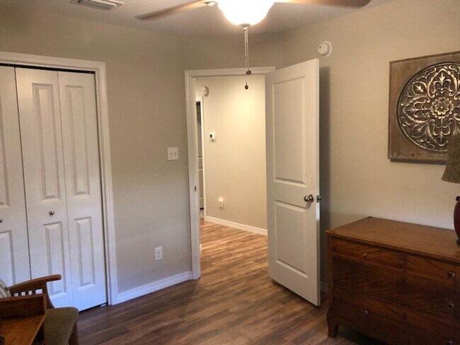 Building Photo - 124 Plantation Cir