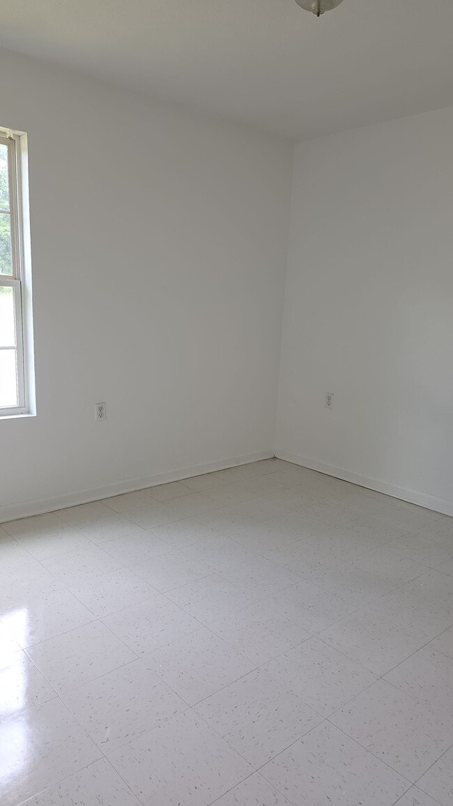 Building Photo - 114 Greene Ln