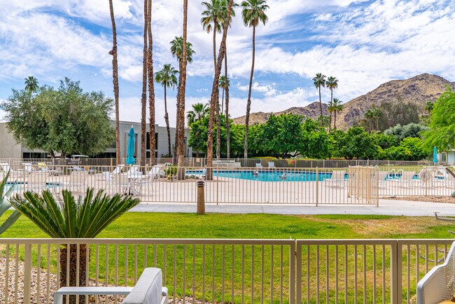 Building Photo - 477 Desert Lakes Dr