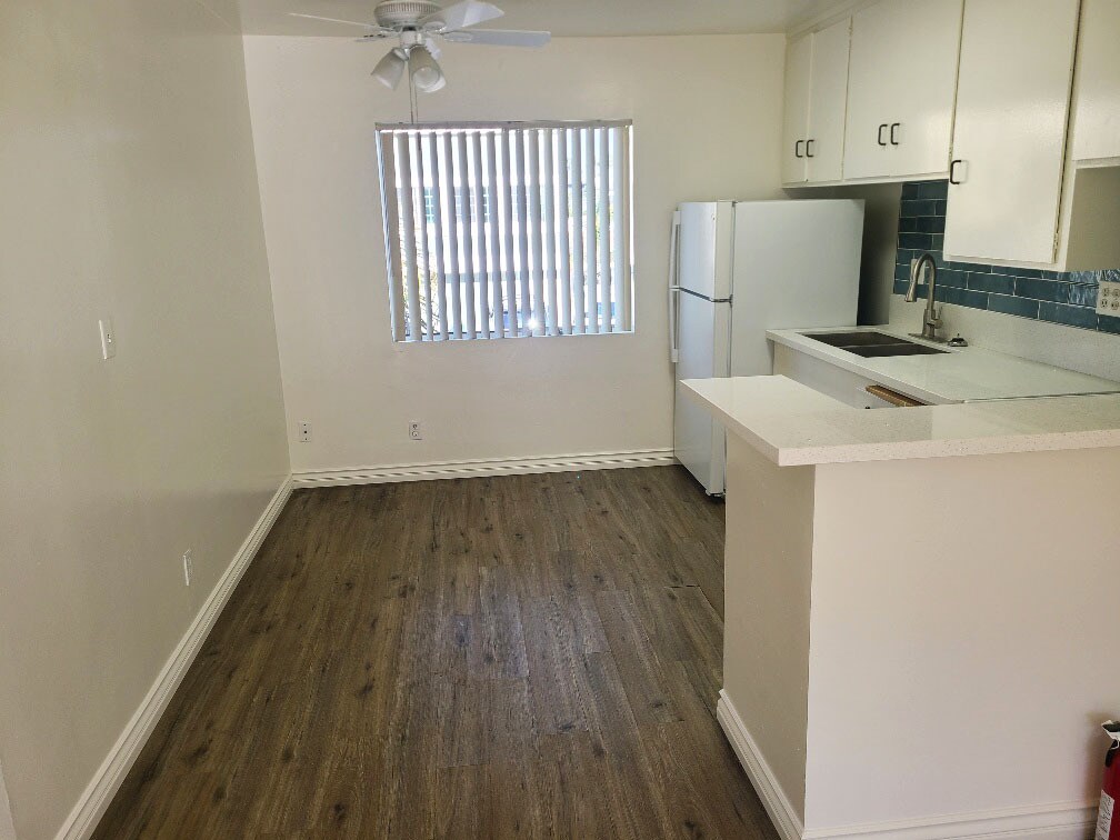 Building Photo - 361 13th St