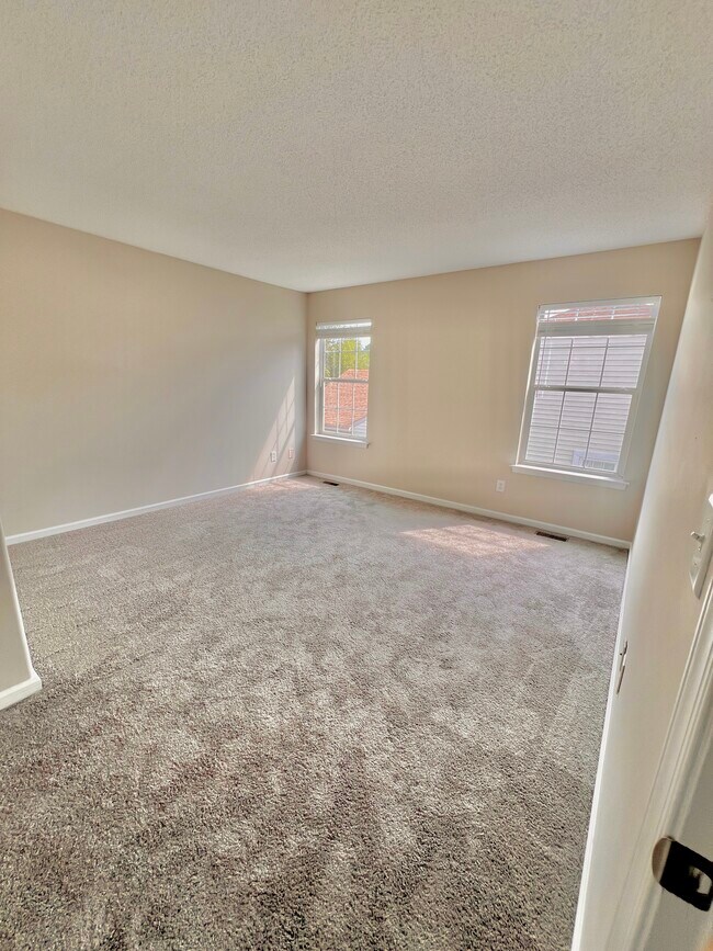 Building Photo - 6223 Cambridge Dr