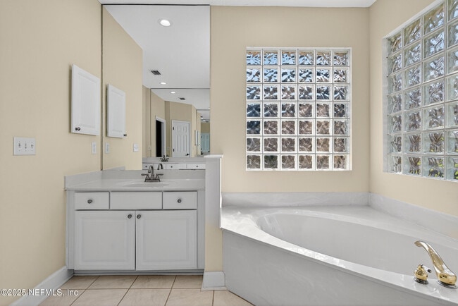 Building Photo - 577 Hunters Grove Ct