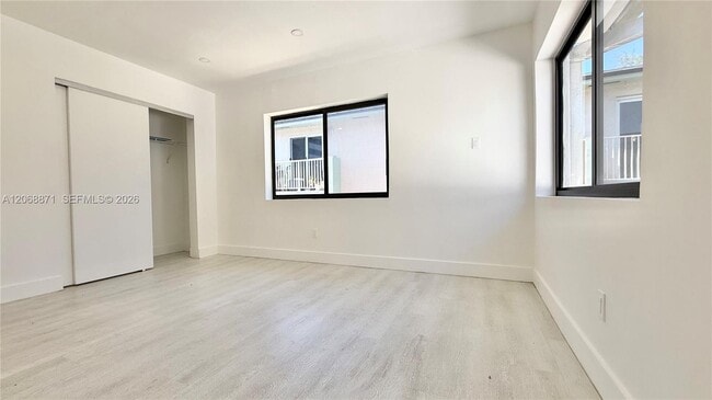 Building Photo - 609 Lenox Ave.