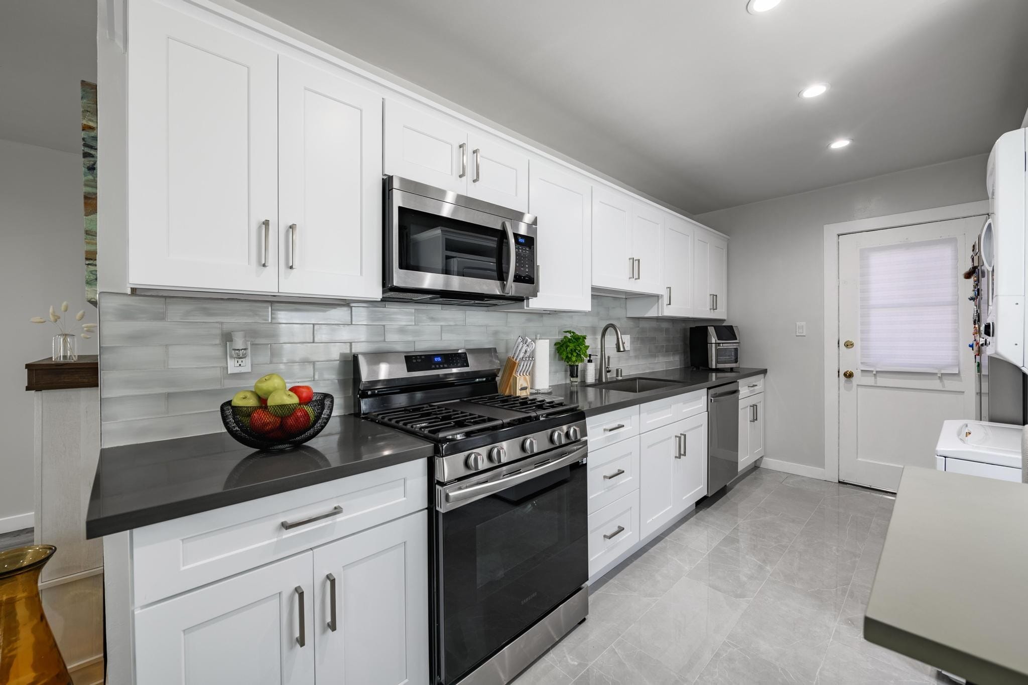 Building Photo - 5973 Guthrie Ave