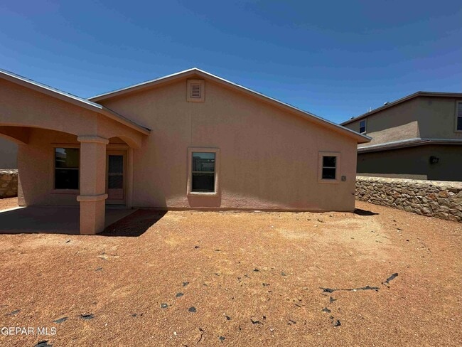 Building Photo - 14712 Far View Ct