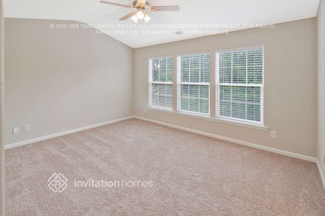 Building Photo - 10437 Roundleaf Dr