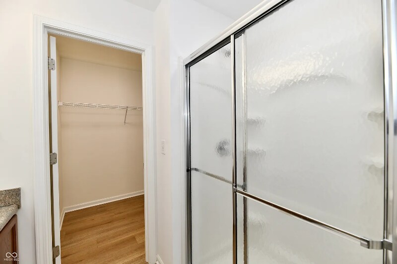 Building Photo - 931 Maidstone Ave