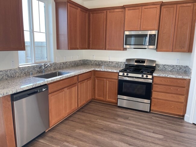 Building Photo - Like New Upscale West Roseville Home for Rent