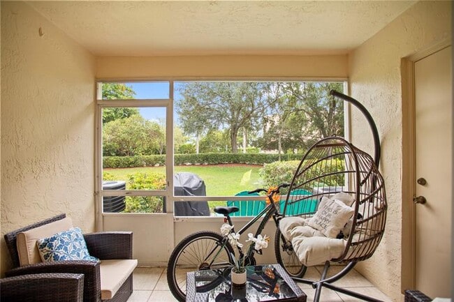 Building Photo - 7856 Dixie Beach Cir