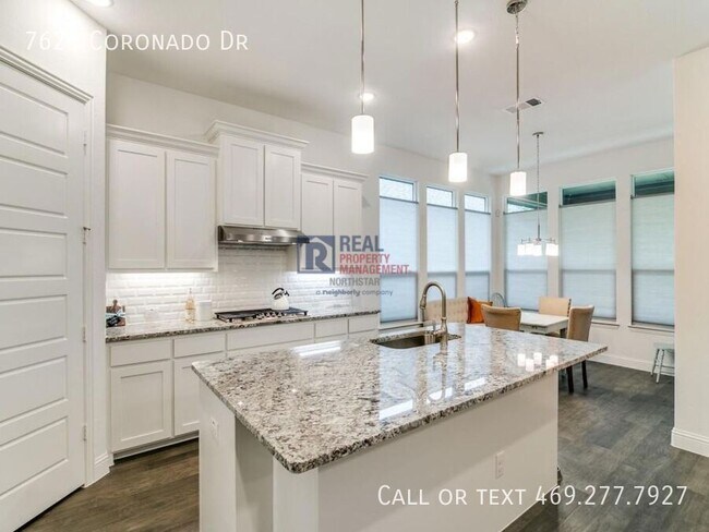 Building Photo - 7623 Coronado Dr
