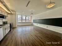 Building Photo - Westside 2 Bed 1.5 Bath Apartment For Rent