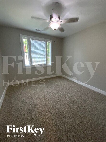 Building Photo - 3 Grier Ln